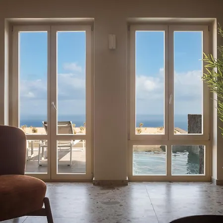 Almarossa Luxury Villa *