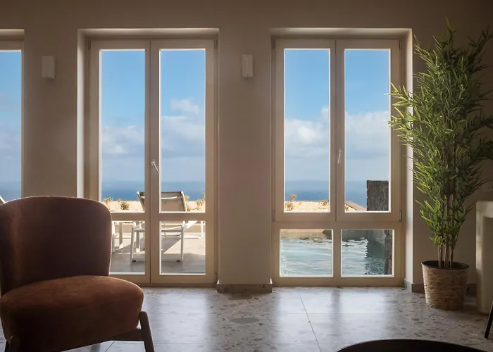 Almarossa Luxury Villa *